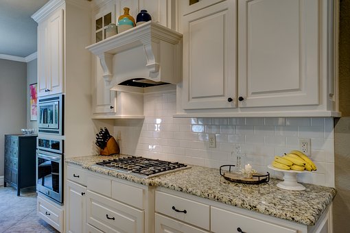 kitchen-1940176__340.jpg